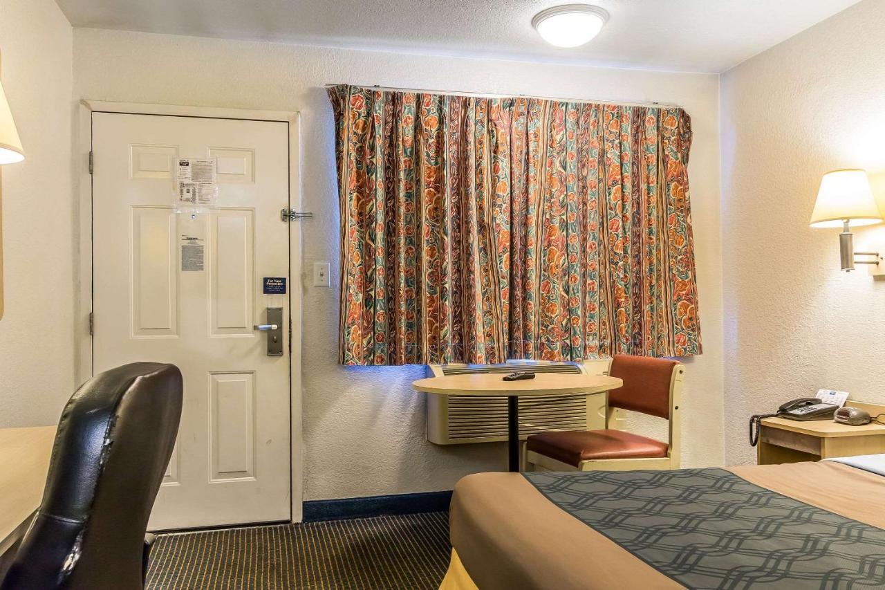 Rodeway Inn Nashville Exterior photo